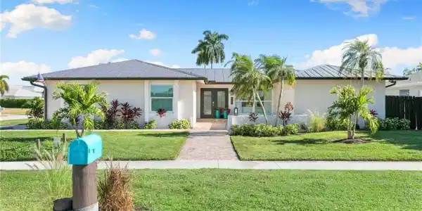 321 Columbus WAY