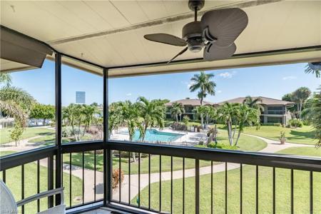 513 Seaview CT