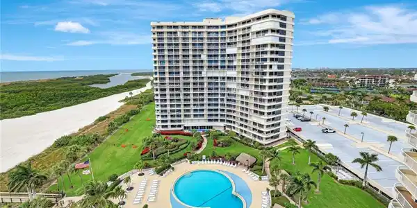 260 Seaview CT