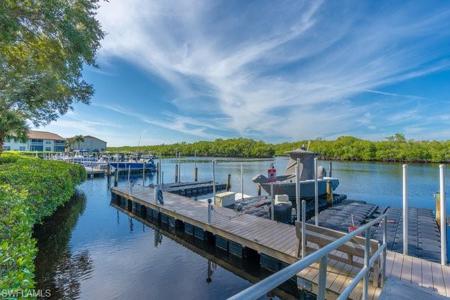 242 Newport DR