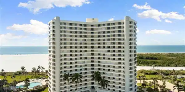 320 Seaview CT