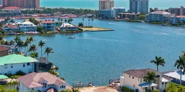 348 Lagoon AVE
