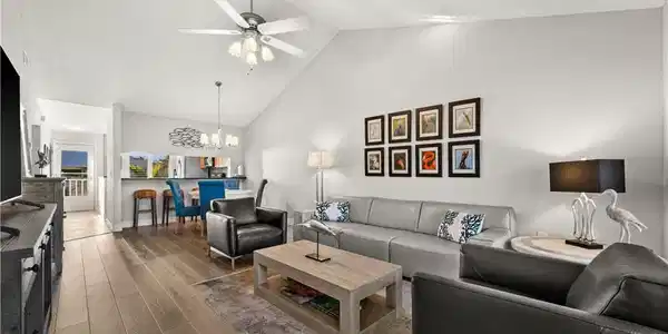 3012 Sandpiper Bay CIR