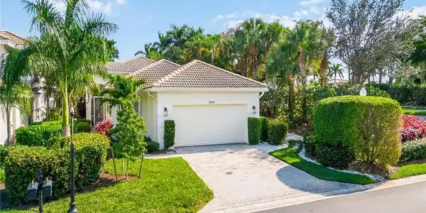 8599 Pepper Tree WAY