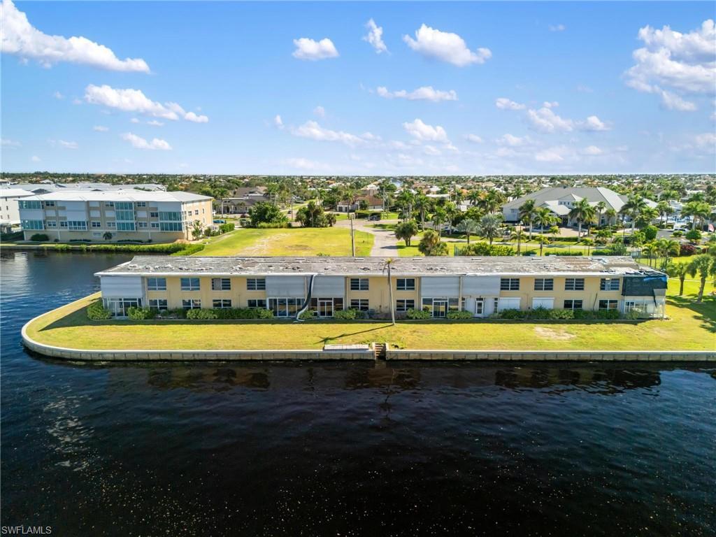 Image 2: Wide open panoramic Charlotte Harbor views