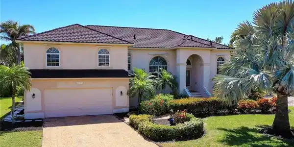 1300 Par View DR