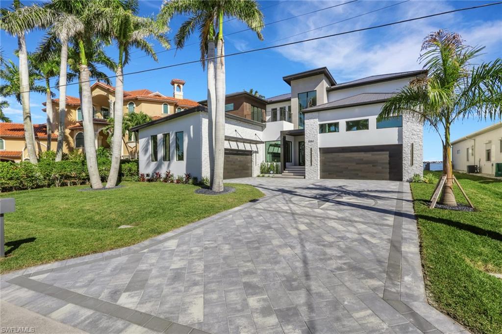 Image 1: New construction, River front