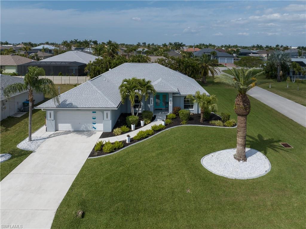 Image 1: Beautifully landscaped, exqusitely furnished pool home ready for you to live the florida lifestyle