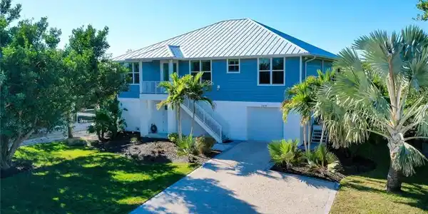 2479 Harbour LN