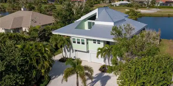1508 Middle Gulf DR