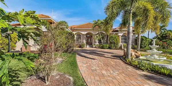 6451 River Club CT