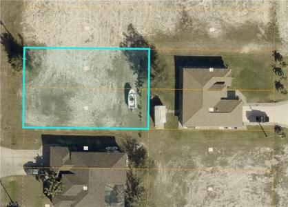 703 NW 38th PL