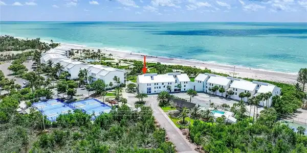 2111 Gulf Beach Vls