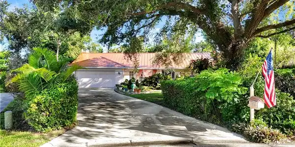 15830 Gleneagle CT