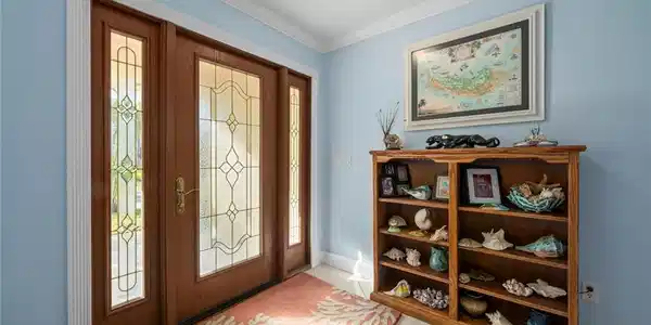Image 2: Entry