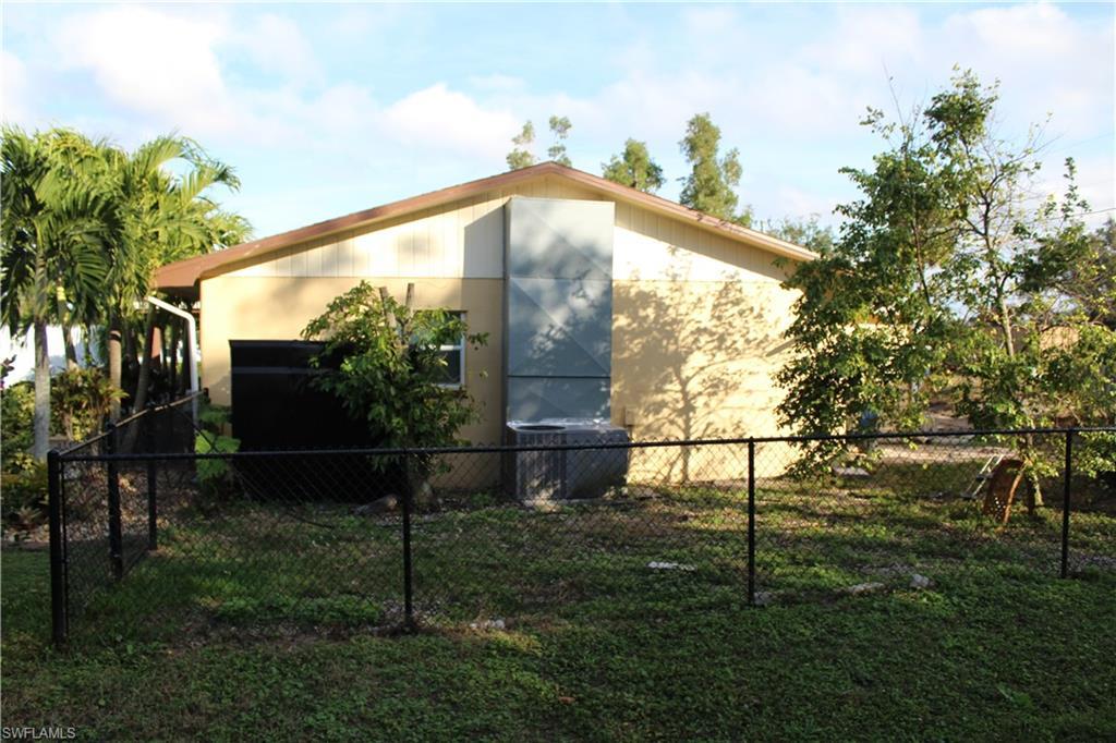 Image 4: View of side of home