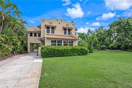 1441 Poinciana AVE