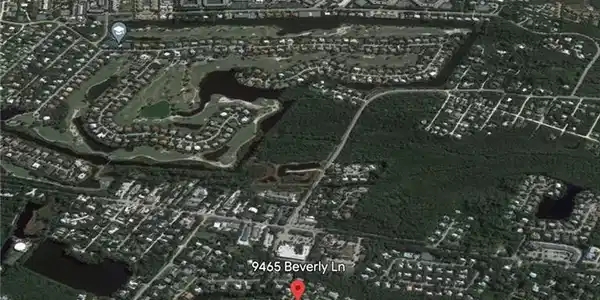 9465 Beverly LN