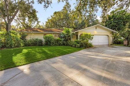 4557 Oak Tree CT