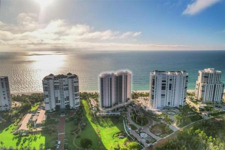 8231 Bay Colony DR
