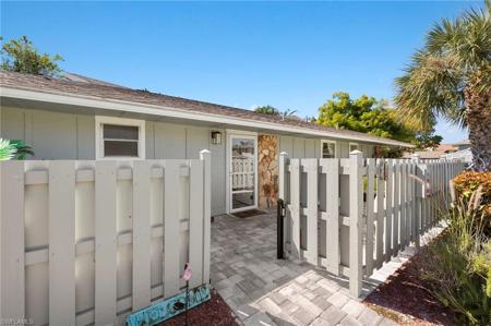 4262 Island CIR