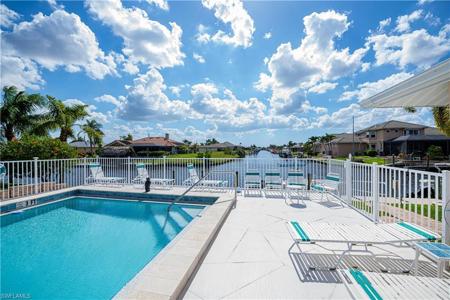 830 SW 48th TER