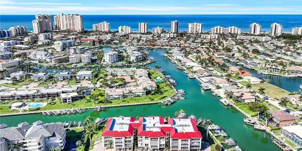 848 Collier CT