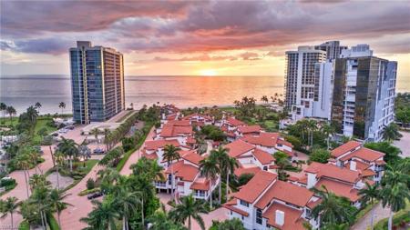 4727 Villa Mare LN