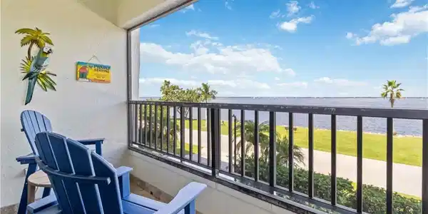 1500 Park Beach CIR