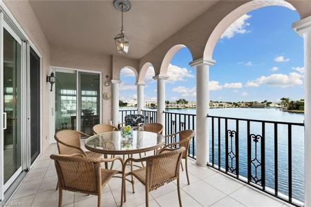 4000 Gulf Shore BLVD N