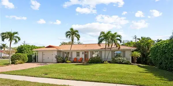 105 S Bahama AVE