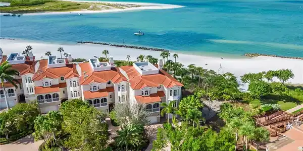 1000 Royal Marco WAY