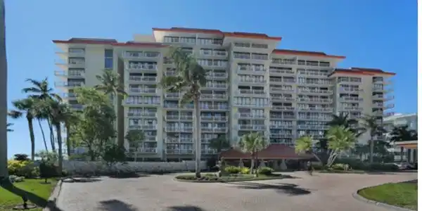 180 Seaview CT