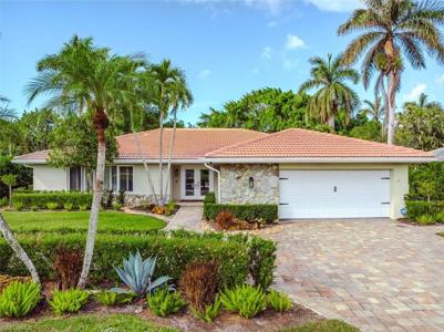 725 OLD TRAIL DR