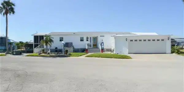 11640 Dogwood LN
