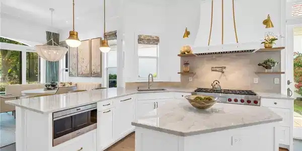 8731 La Palma LN