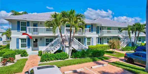 676 W Elkcam CIR