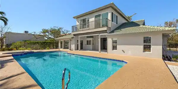 780 Beach RD