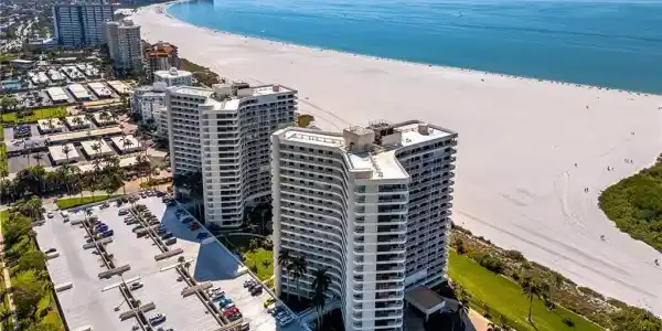 320 Seaview CT
