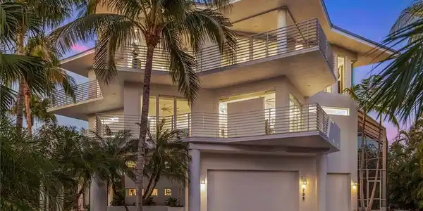795 Waterside DR
