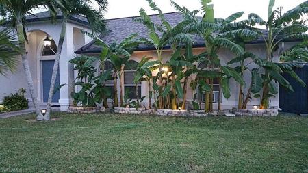 1102 SW 42nd TER