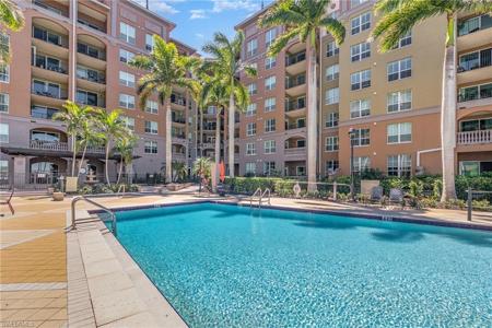 2825 Palm Beach BLVD