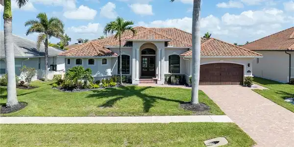 1064 Cottonwood CT