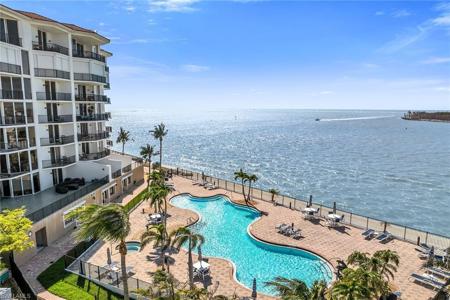 700 La Peninsula BLVD