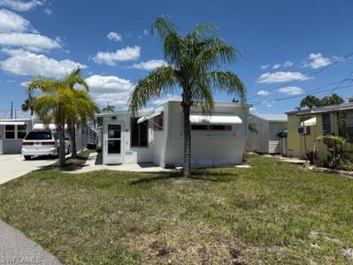 5558 Palm Beach BLVD