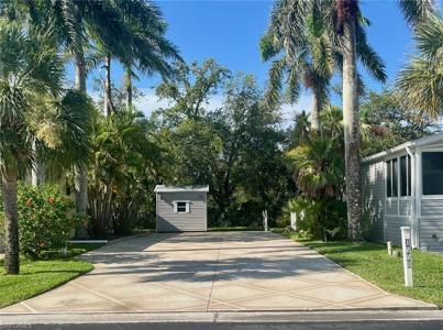 1558 Diamond Lake CIR