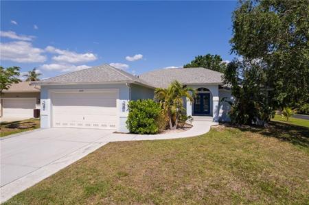8970 Woodgate Manor CT