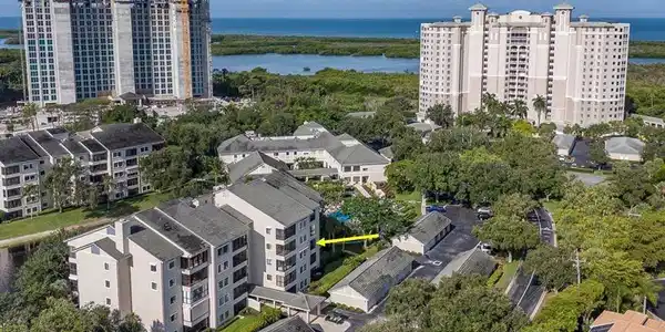 900 Arbor Lake DR