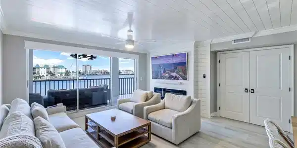 9103 Vanderbilt DR