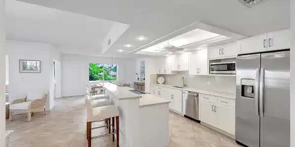 1930 Gulf Shore BLVD N